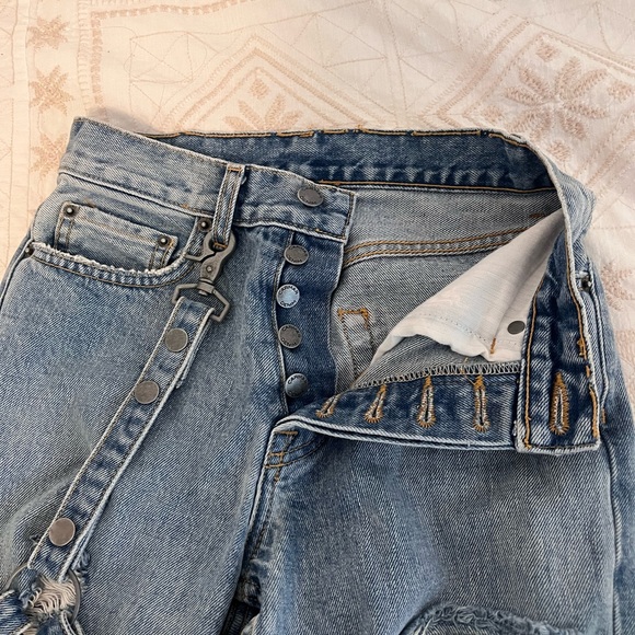 Carmar distressed jeans with denim chain - Picture 5 of 8